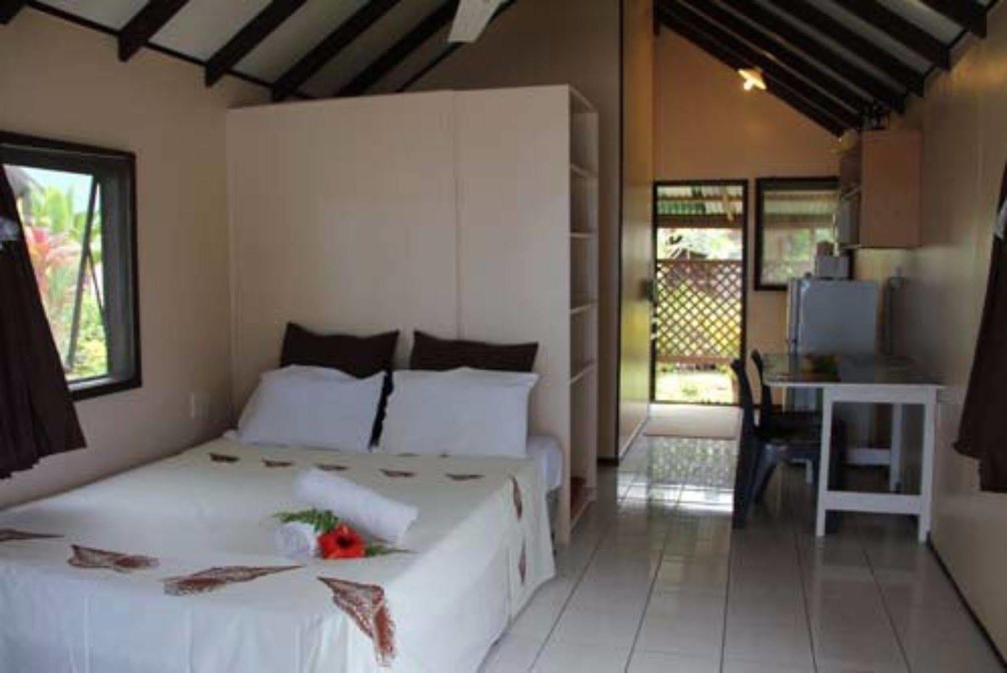 Aroko Bungalows Villa Аваруа Екстериор снимка